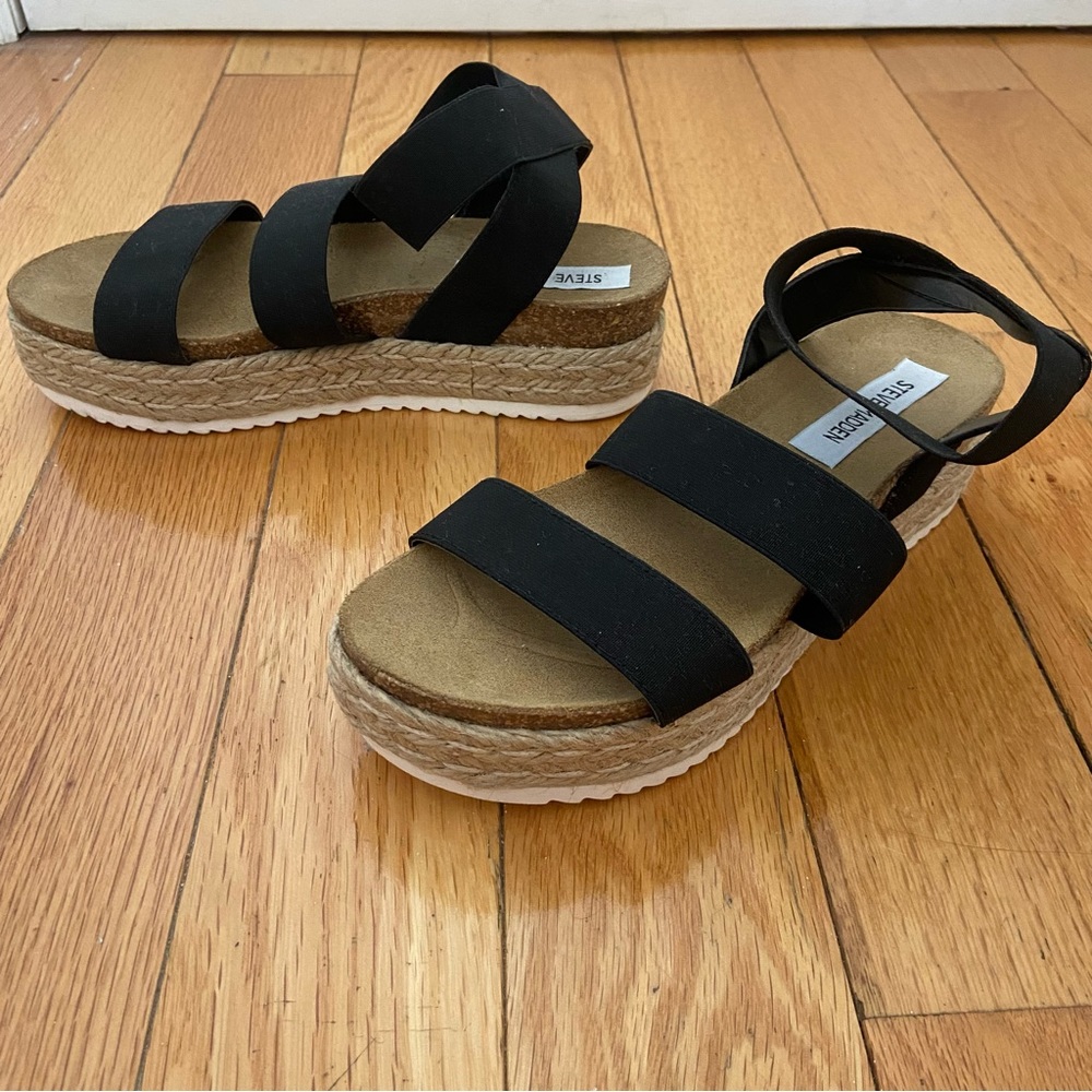 NEVER WORN Steve Madden Kimmie Sandals